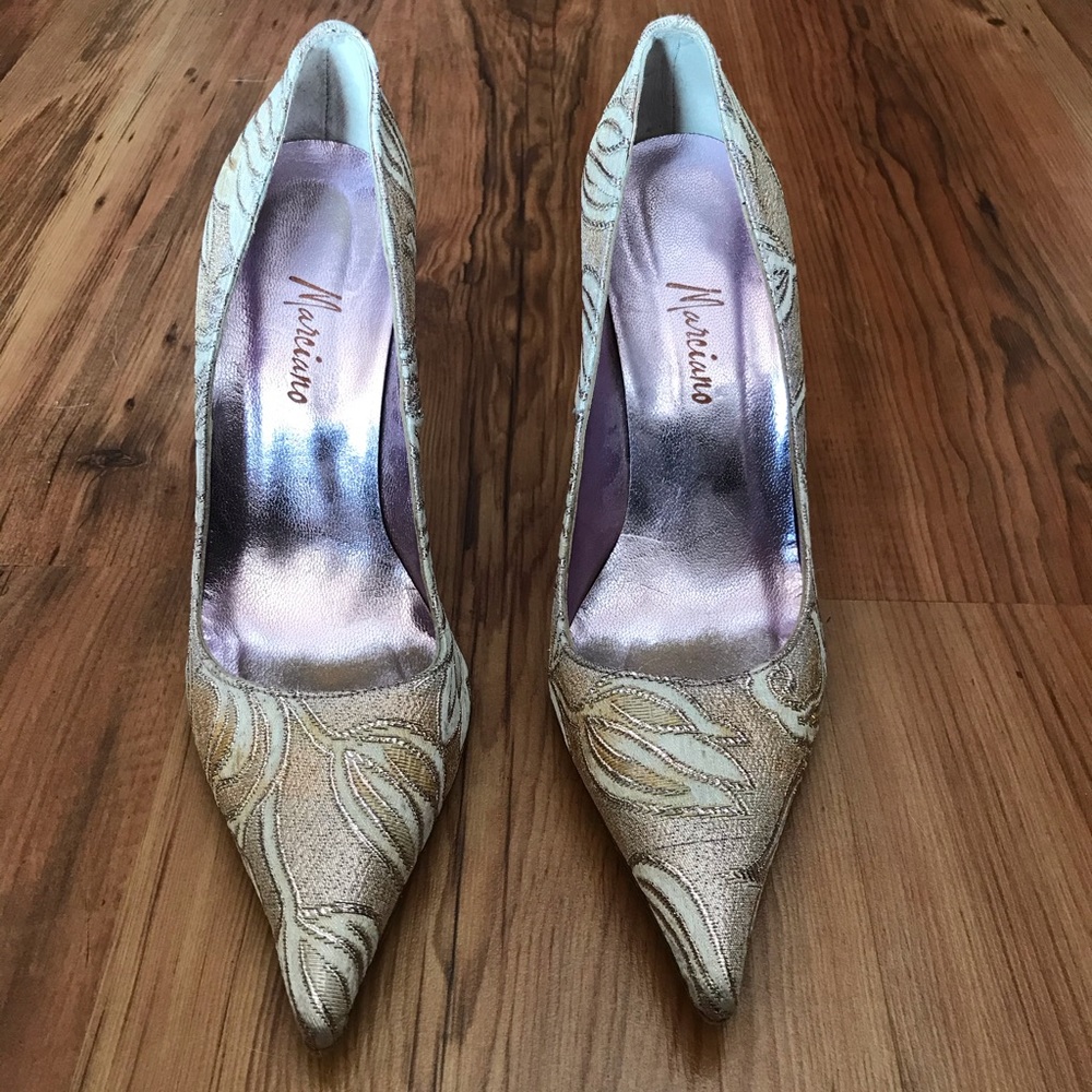 Marciano pink sparkly heels floral design 6.5